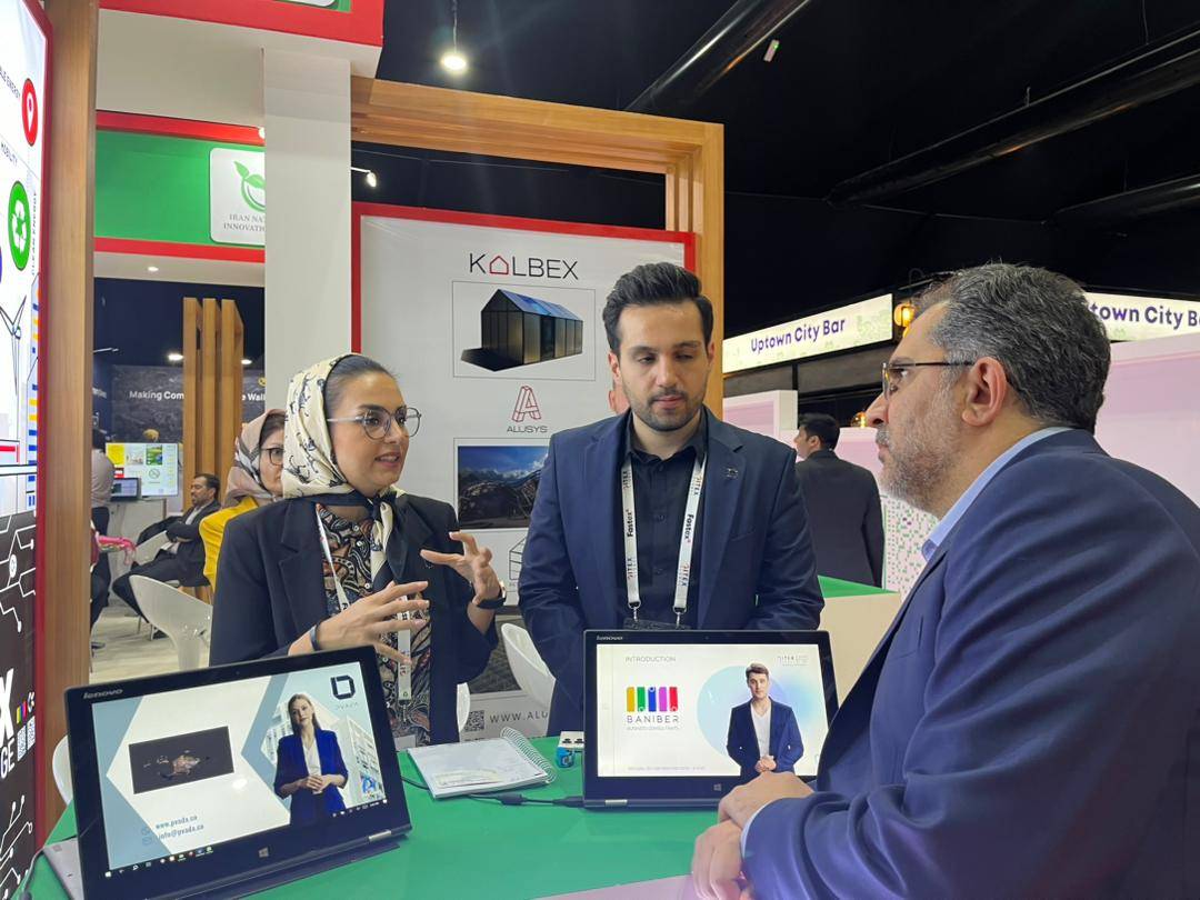 دکتر خیاطیان در نمایشگاه جیتکس 2023