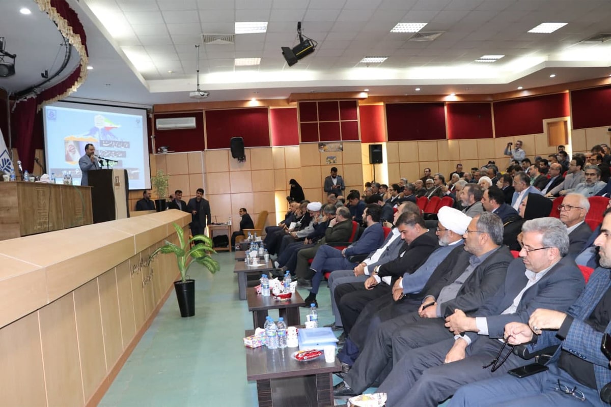 همایش بررسی فرصت ها و چالش های منطقه آزاد استان مازندران در دانشگاه مازندران برگزار شد