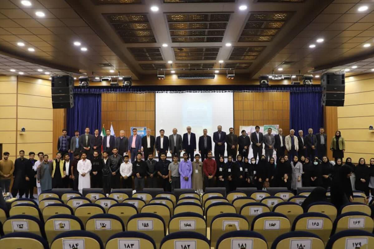 هفتمین همایش استانی بزرگداشت روز جهانی خاک در دانشگاه زابل برگزار شد