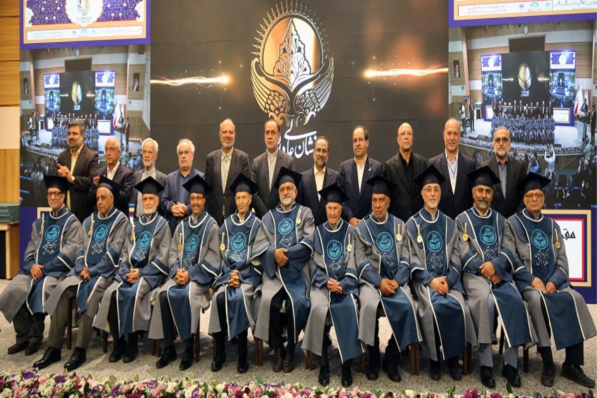 نشان عالی دانش به ۱۱ استاد برجسته دارای مرجعیت علمی اعطا شد