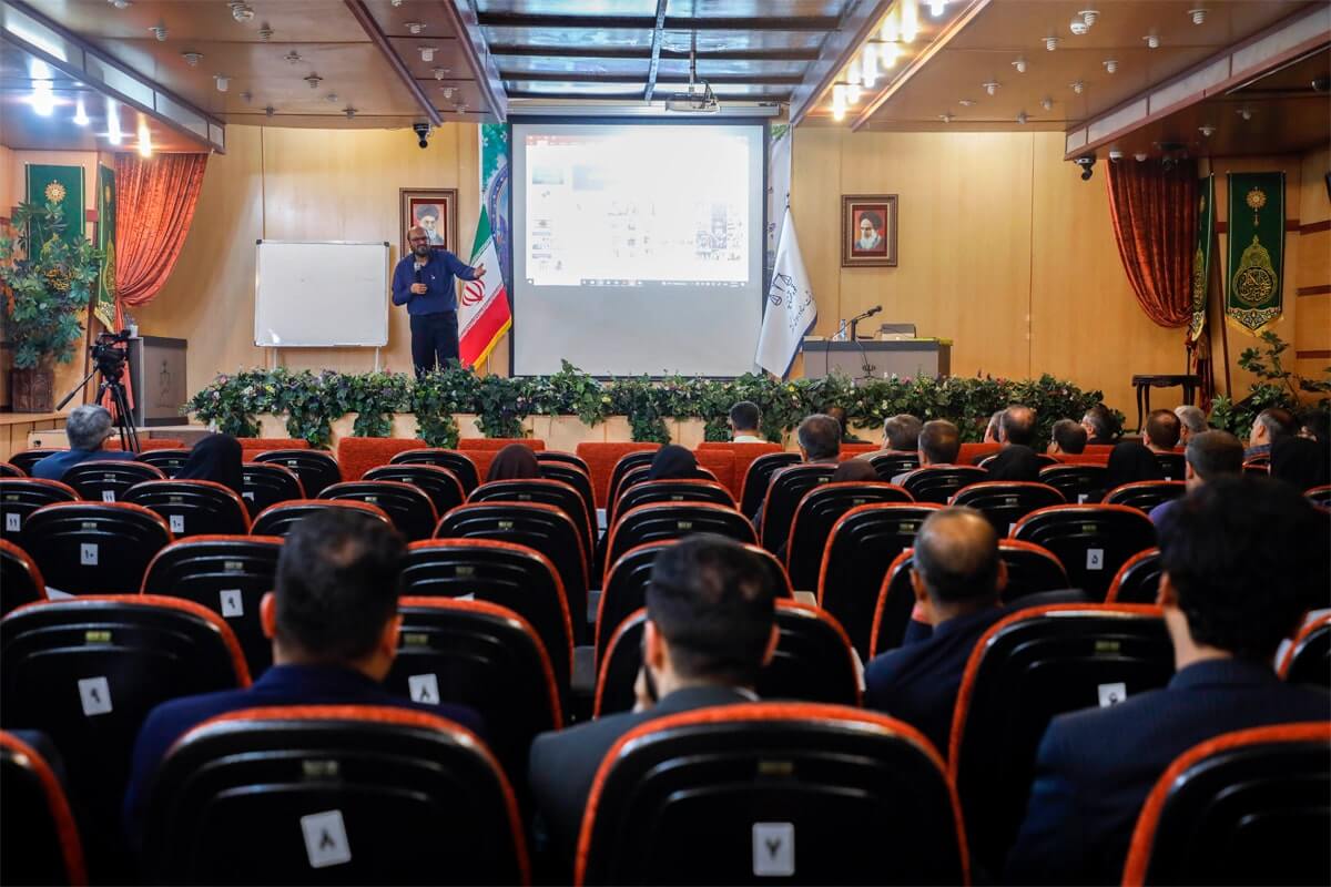 برگزاری همایش آموزشی چالش ها و آسیب های فضای مجازی