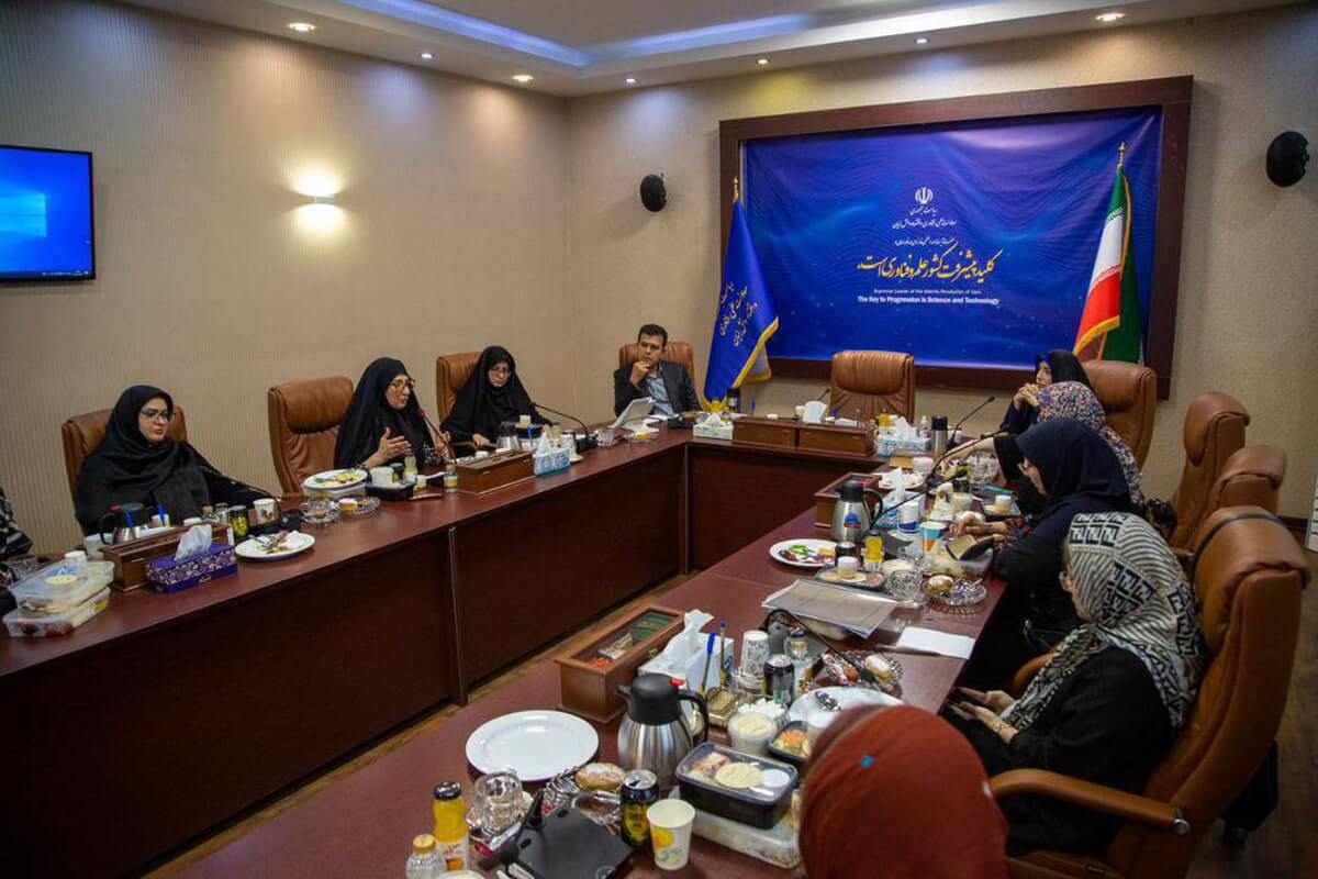 نقش آفرینی اثربخش بانوان در حکمرانی دانش بنیان