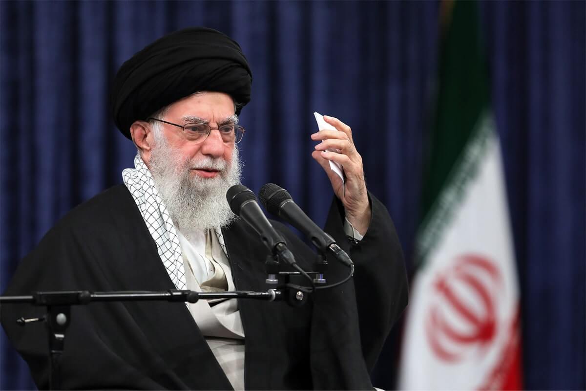 امروز مهم ترین وظیفه و جهاد نخبگان، ایجاد یک نهضت و خیزش جدید علمی است